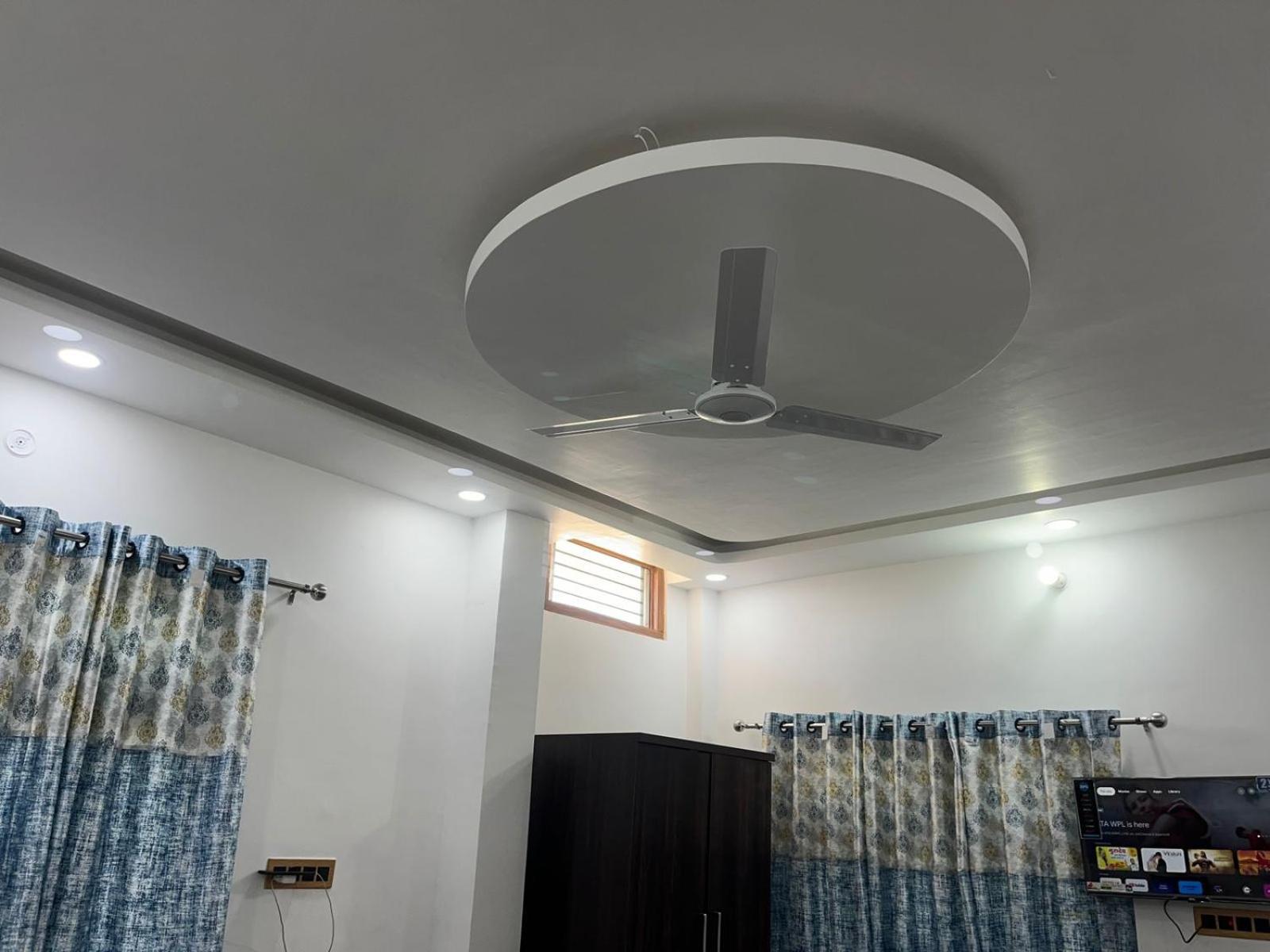 Shri Ram International Home Stay Ayodhya Exterior foto