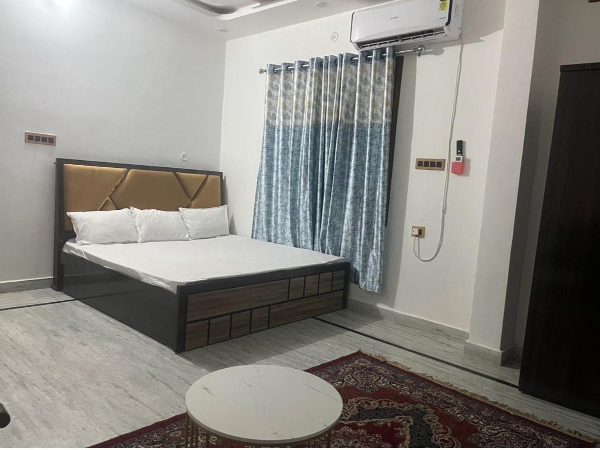 Shri Ram International Home Stay Ayodhya Exterior foto